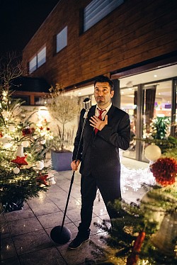 Michel Grimaldi Crooner de Noël 3 Chalet de L'Hôtel photo Félix Poirier